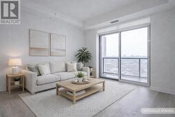 522 - 858 DUPONT STREET  Toronto, ON M6G 0C1