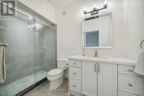 12 Deer Run, Uxbridge, ON - Indoor Photo Showing Bathroom