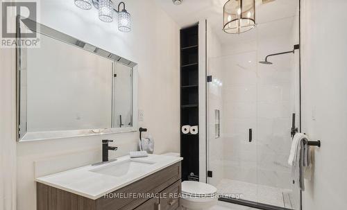 12 Deer Run, Uxbridge, ON - Indoor Photo Showing Bathroom