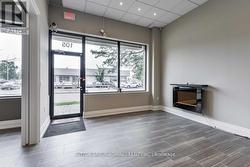 105 - 10376 YONGE STREET Richmond Hill, ON L4C 3B8