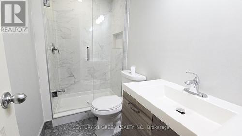 658 Coach Drive, Mississauga, ON - Indoor Photo Showing Bathroom