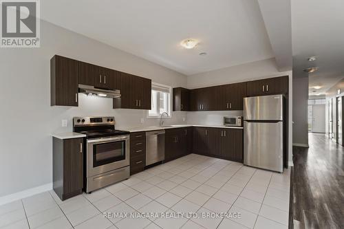 81 Grove Street, Welland (Welland Downtown), ON - Indoor Photo Showing Kitchen