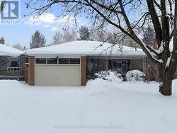 50 BRUCE FARM DRIVE Toronto, ON M2H 1G5