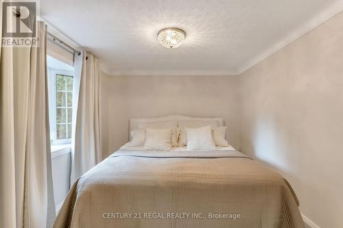 4434 Cedar Springs Road, Burlington, ON - Indoor Photo Showing Bedroom