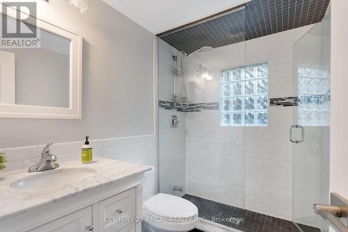 4434 Cedar Springs Road, Burlington, ON - Indoor Photo Showing Bathroom