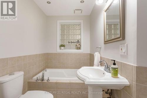 4434 Cedar Springs Road, Burlington, ON - Indoor Photo Showing Bathroom