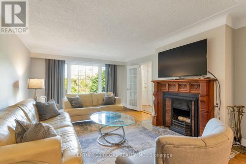 4434 Cedar Springs Road, Burlington, ON - Indoor Photo Showing Living Room With Fireplace