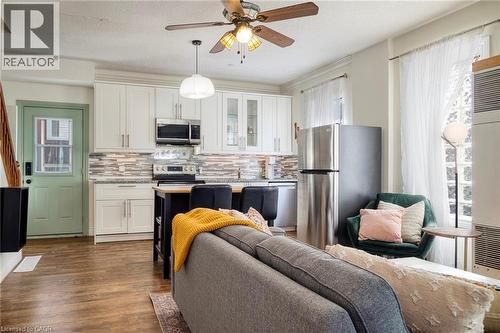 29 Andrew Street, Kitchener, ON - Indoor Photo Showing Kitchen
