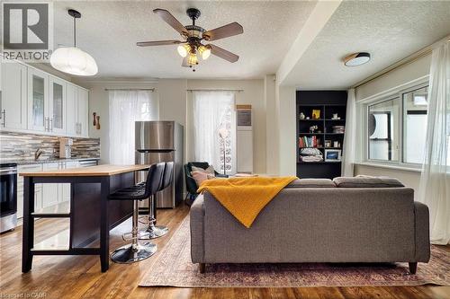 29 Andrew Street, Kitchener, ON - Indoor