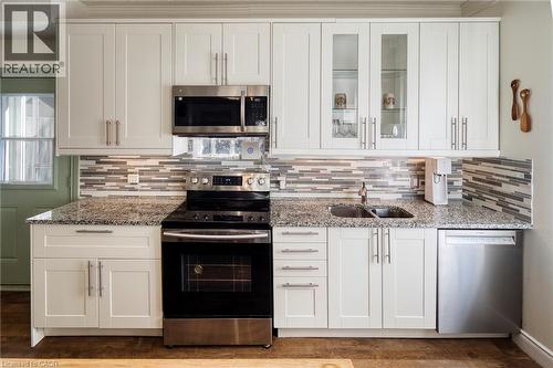 29 Andrew Street, Kitchener, ON - Indoor Photo Showing Kitchen With Upgraded Kitchen