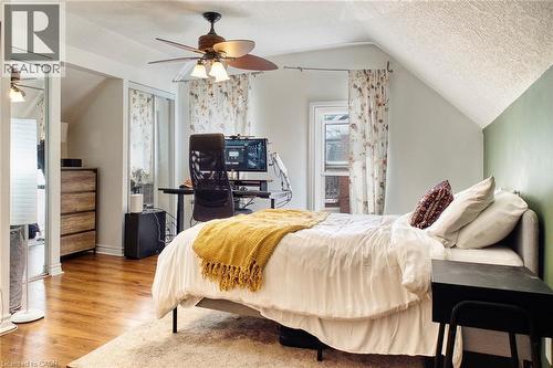 29 Andrew Street, Kitchener, ON - Indoor Photo Showing Bedroom