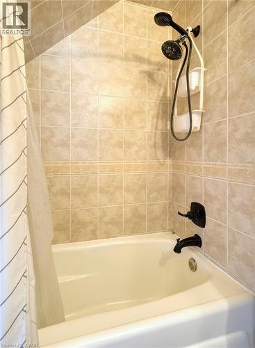 29 Andrew Street, Kitchener, ON - Indoor Photo Showing Bathroom