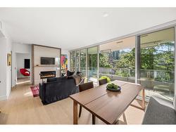 407 1501 VIDAL STREET  White Rock, BC V4B 0B5