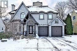 350 QUEEN MARY DRIVE Oakville, ON L6K 3L8