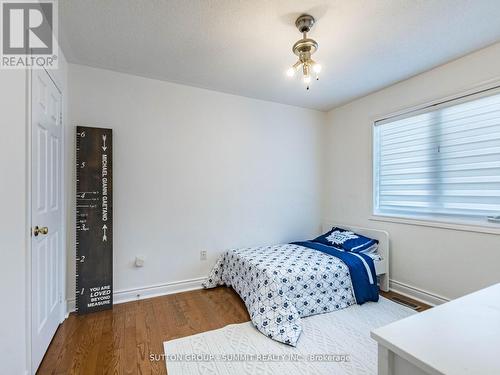 7123 Gillespie Lane, Mississauga, ON - Indoor Photo Showing Bedroom