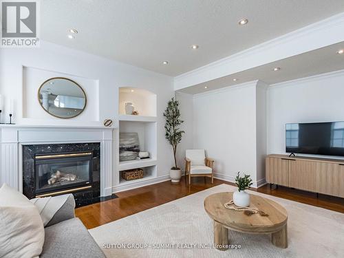 7123 Gillespie Lane, Mississauga, ON - Indoor Photo Showing Living Room With Fireplace