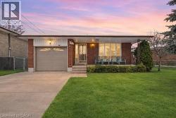 88 GLEN VALLEY Drive  Hamilton, ON L8K 5W5