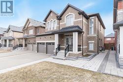 1559 FARROW CRESCENT Innisfil, ON L9S 0L6