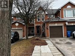 79 CASHEL COURT Aurora, ON L4G 6R8