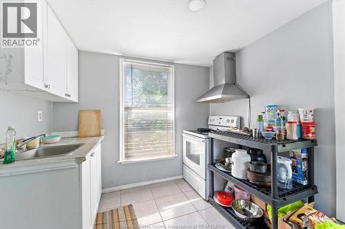 691 Windermere Road, Windsor, ON - Indoor Photo Showing Kitchen