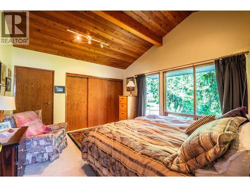 1896 3A Highway, Nelson, BC - Indoor Photo Showing Bedroom
