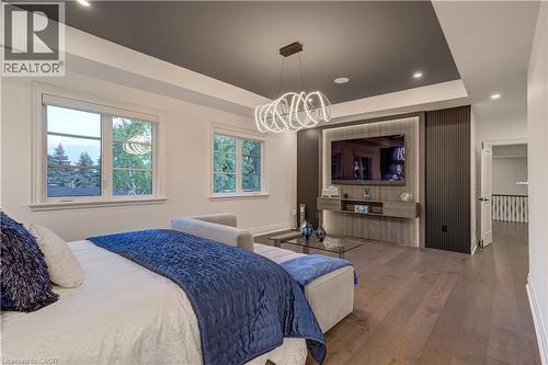 100 Seneca Drive, Ancaster, ON - Indoor Photo Showing Bedroom