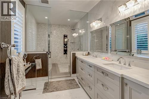 100 Seneca Drive, Ancaster, ON - Indoor Photo Showing Bathroom