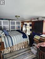 Primary Bedroom - 