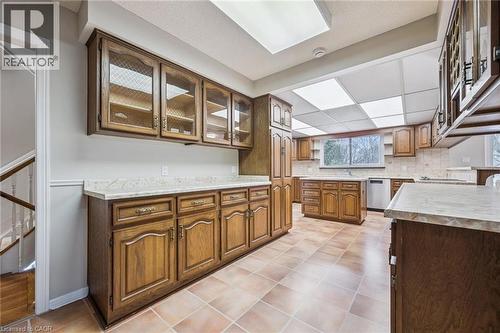 124 Autumn Hill Crescent, Kitchener, ON - Indoor Photo Showing Kitchen