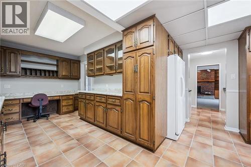 124 Autumn Hill Crescent, Kitchener, ON - Indoor Photo Showing Kitchen