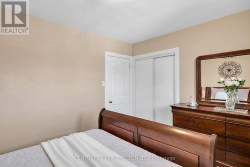 2553 Stillmeadow Road, Mississauga, ON - Indoor Photo Showing Bedroom