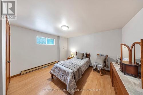 2553 Stillmeadow Road, Mississauga, ON - Indoor Photo Showing Bedroom