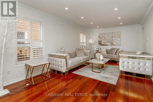 891 Stonebridge Avenue, Mississauga, ON - Indoor Photo Showing Living Room