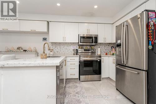 891 Stonebridge Avenue, Mississauga, ON - Indoor Photo Showing Kitchen With Stainless Steel Kitchen With Upgraded Kitchen