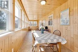 Wonderfully sunroom-porch for happy gatherings - 