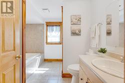Ensuite separate water closet - 
