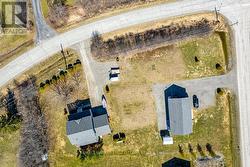 Just 5 mins to Perth or 45 mins Kanata. - 