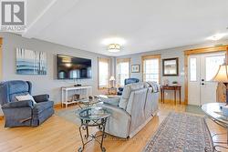 Living room red oak floors - 