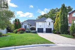 1832 CHESBRO COURT  Mississauga, ON L5H 4H2