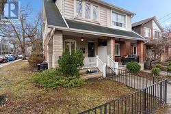 487 RUNNYMEDE ROAD Toronto, ON M6S 2Z4