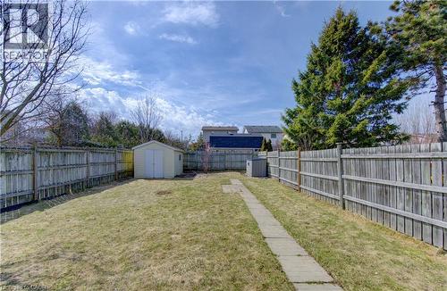 9 Camrose Court, Kitchener, ON - Outdoor