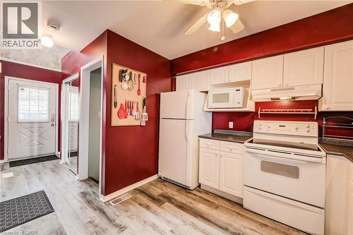 Functional and efficient space. - 90 Mooregate Crescent Unit# 27, Kitchener, ON 