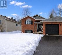 4 DONALD CRESCENT Wasaga Beach, ON L9Z 1E1