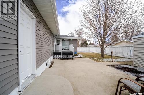 1354 King Crescent, Moose Jaw, SK - Outdoor