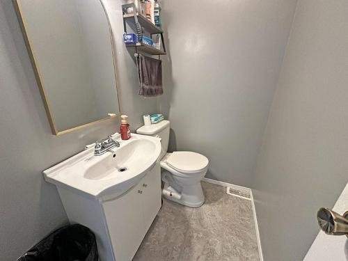 4 Riverview Street, Nipigon, ON - Indoor Photo Showing Bathroom