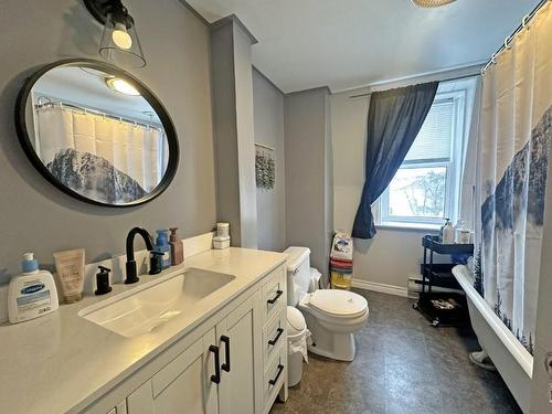 4 Riverview Street, Nipigon, ON - Indoor Photo Showing Bathroom