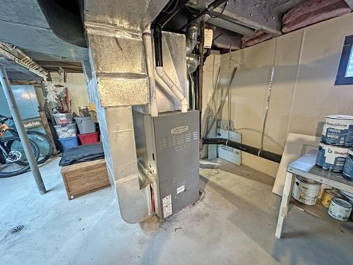 4 Riverview Street, Nipigon, ON - Indoor Photo Showing Basement