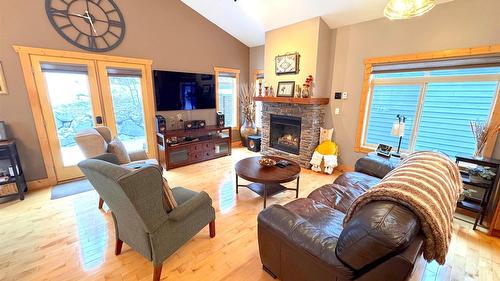 B-6 Alpine Trail Lane, Fernie, BC - Indoor Photo Showing Living Room With Fireplace