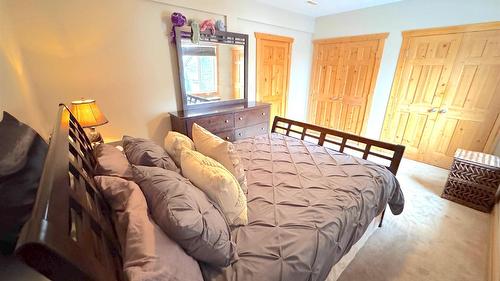 B-6 Alpine Trail Lane, Fernie, BC - Indoor Photo Showing Bedroom