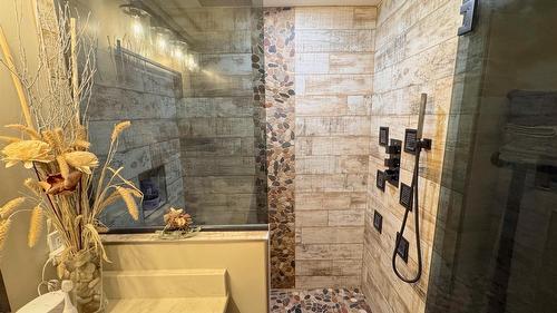 B-6 Alpine Trail Lane, Fernie, BC - Indoor Photo Showing Bathroom